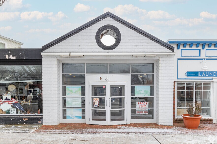 More Photos Of 30 Nugent St, Southampton Storefront Retail Office For Lease