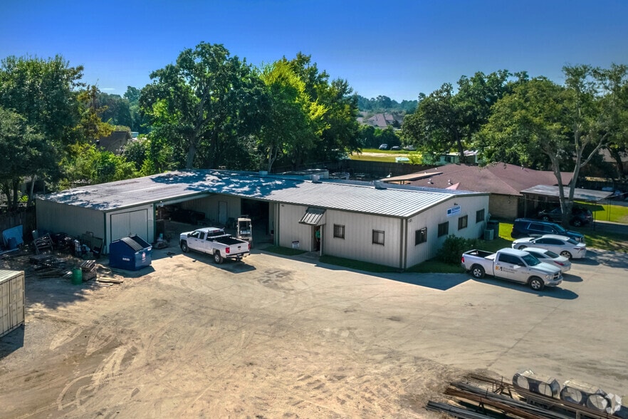 More Photos Of 14250 Schroeder Rd, Houston Warehouse For Lease