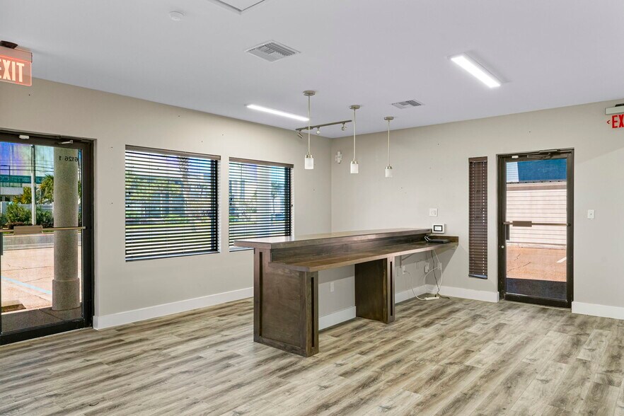 More Photos Of 6126 Thomas Dr, Panama City Self Storage For Sale