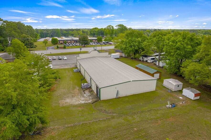 More Photos Of 405 Pearman Dairy Rd, Anderson Freestanding For Sale