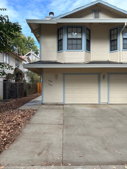 More Photos Of 1805 V St, Sacramento Dormitory For Sale
