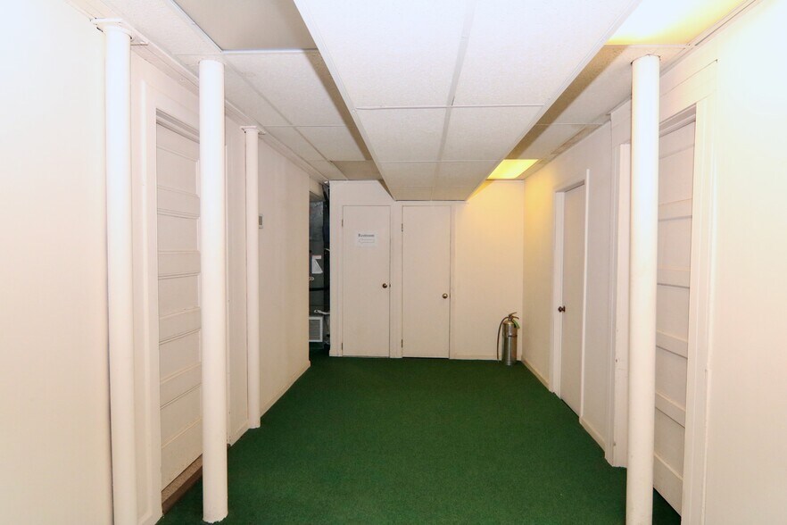 More Photos Of 1500-1516 Bedford St, Stamford Office For Sale