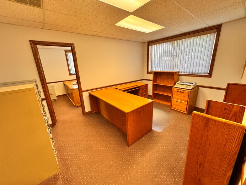 More Photos Of 95 E Main St, Carrollton Office For Sale