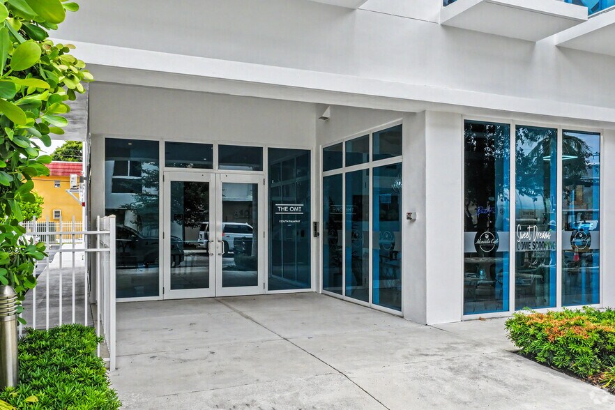 More Photos Of 1 S Palmway, Lake Worth Apartments For Sale