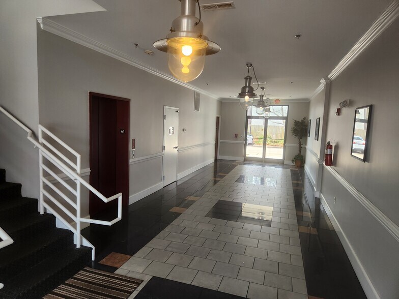 More Photos Of 5101 Dunlea Ct, Wilmington Storefront Retail Office For Lease