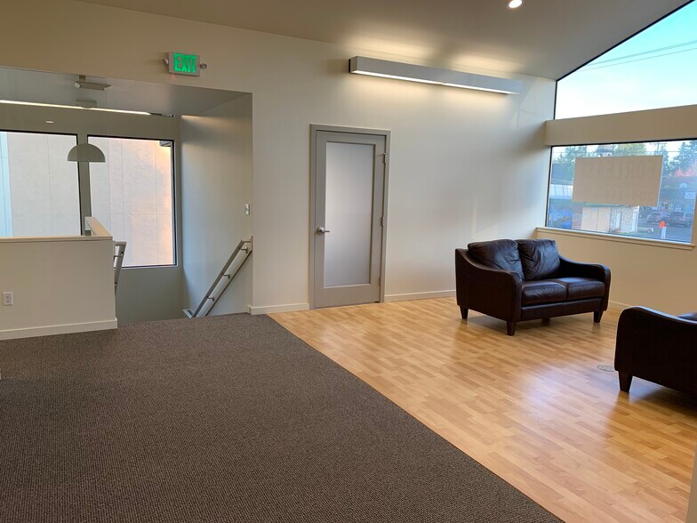 More Photos Of 2108 SW 152nd St, Burien Office For Lease