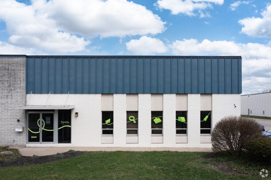 More Photos Of 6043 Interstate Cir, Blue Ash Warehouse For Sale