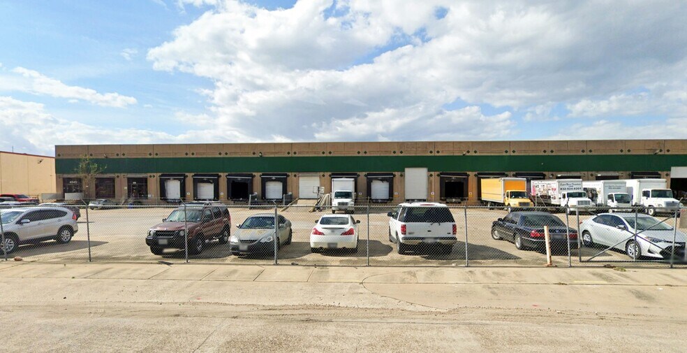 More Photos Of 4545 Eastpark Dr, Houston Warehouse For Lease