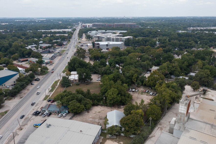 More Photos Of 817 Airport Blvd, Austin Restaurant For Sale