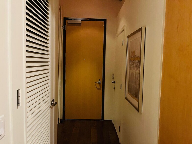 More Photos Of 353 E Bonneville Ave, Las Vegas Apartments For Lease