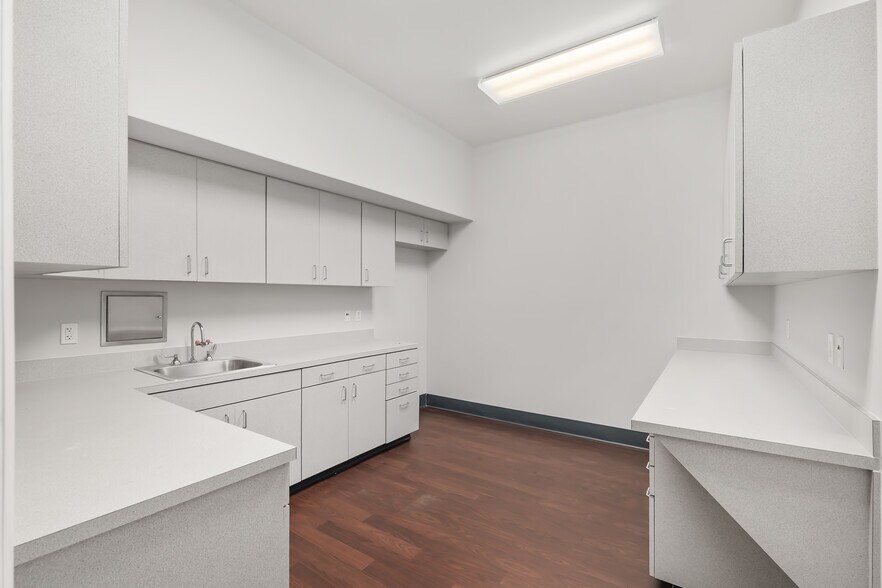 More Photos Of 1014 NW 57th St, Gainesville Medical For Lease