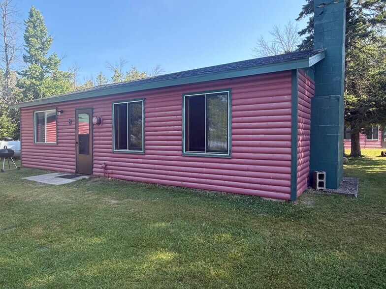 More Photos Of W17461 Norton Rd, Gould City Hotel For Sale
