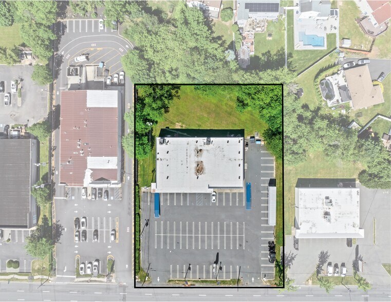 More Photos Of 690 State Route 18, East Brunswick General Retail For Sale