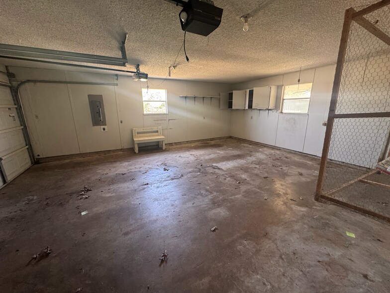 More Photos Of 401 Patriot Way, Georgetown Specialty For Lease