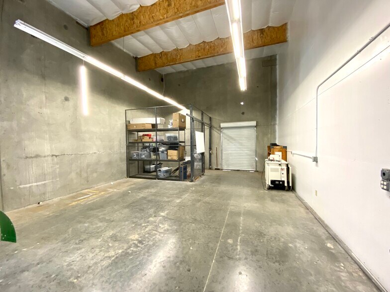 More Photos Of 1926 Kellogg Ave, Carlsbad Research And Development For Lease