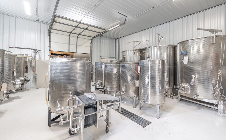 More Photos Of 5870 Old 66, Leasburg Winery Vineyard For Sale