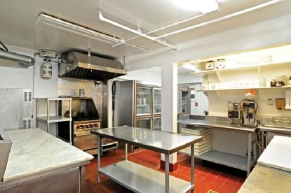 More Photos Of 4 S Elmwood Ave, Montauk Restaurant For Sale