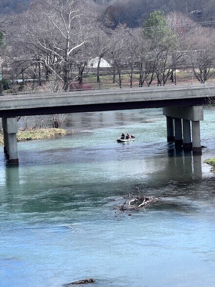 More Photos Of 200 2nd st, Mammoth Spring Office Residential For Sale