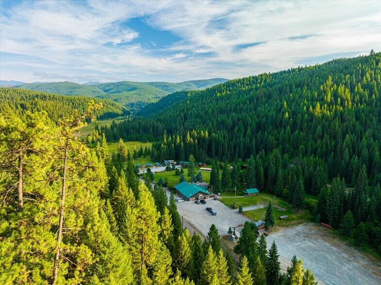 More Photos Of 7000 Graves Creek Rd, Lolo Bar For Sale