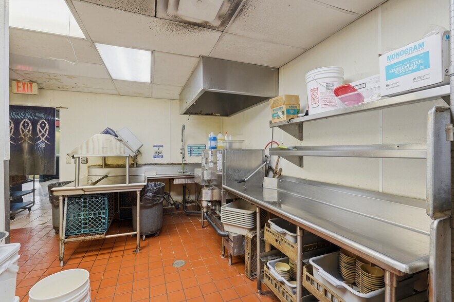 More Photos Of 72 N 850 E, Lehi Restaurant For Sale