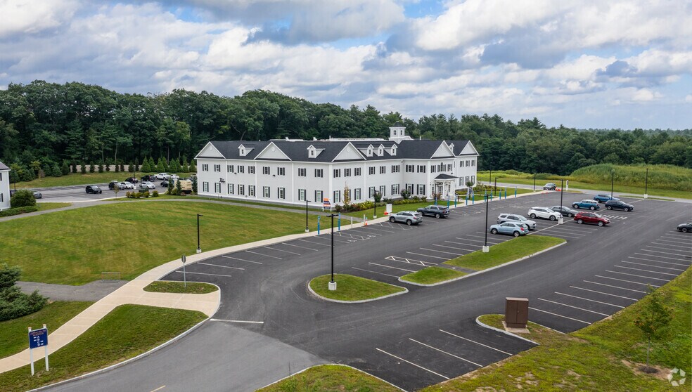 More Photos Of 118 Portsmouth Ave, Stratham Unknown For Lease