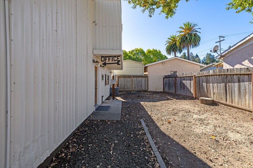 More Photos Of 833 Gravenstein Hwy S, Sebastopol Warehouse For Sale