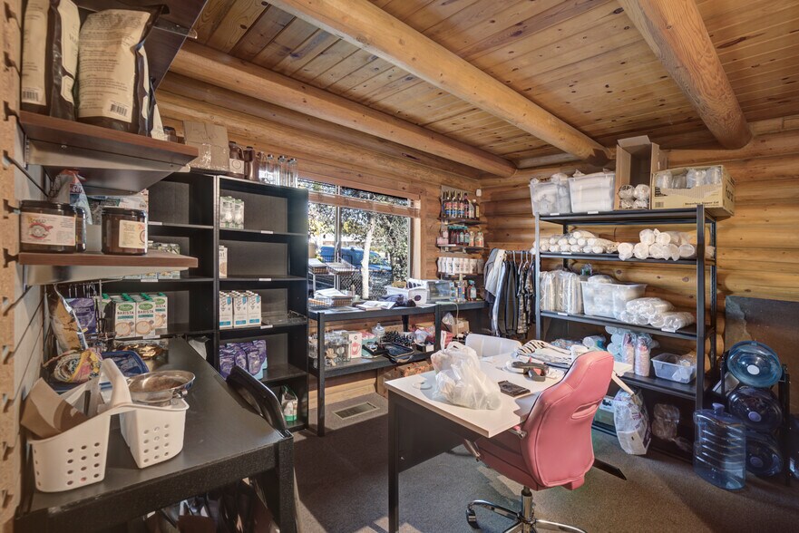 More Photos Of 102 E Main St, Payson General Retail For Sale