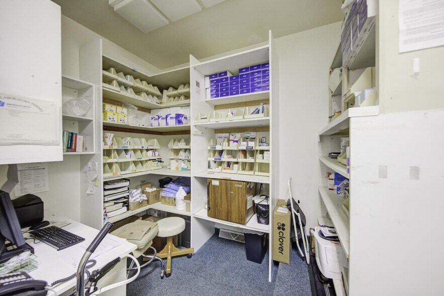 More Photos Of 39 E Chestnut Hill Ave, Philadelphia Medical For Sale