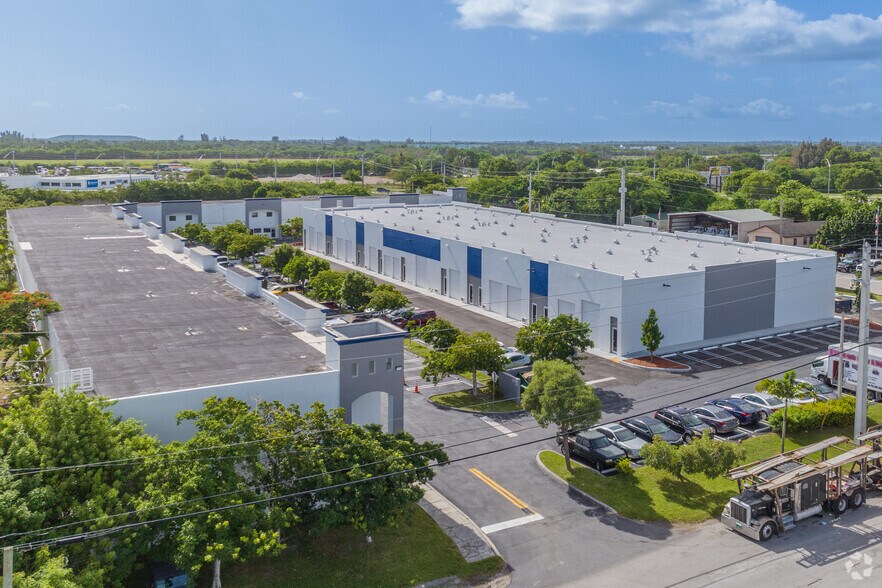 Primary Photo Of 23701 SW 132nd Ave, Homestead Warehouse For Lease