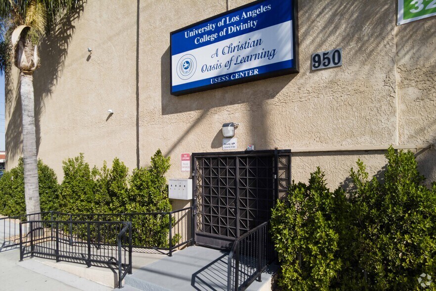 More Photos Of 950 S Central Ave, Compton Schools For Sale