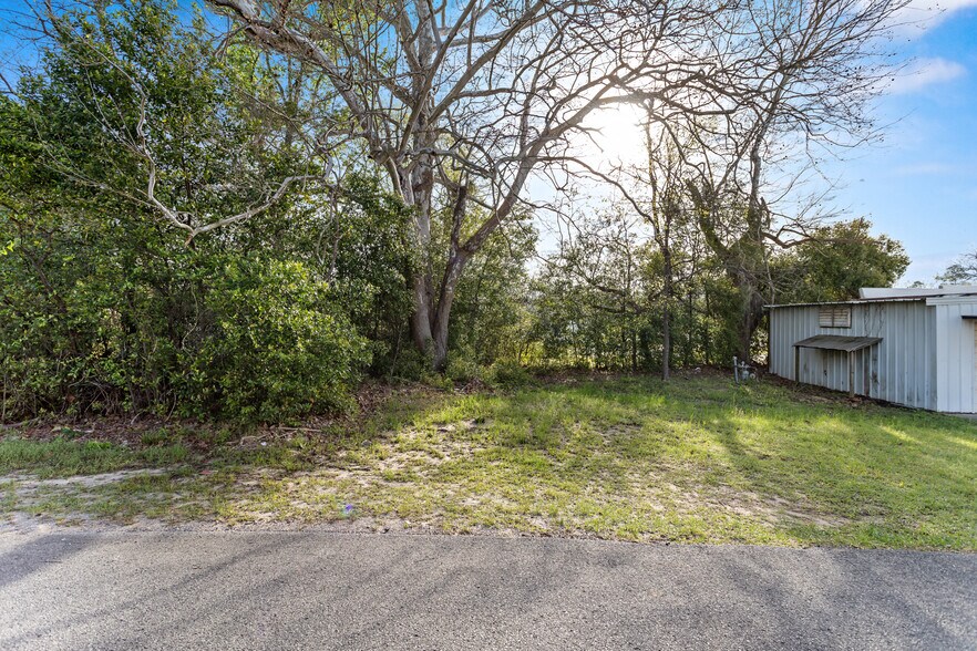 More Photos Of 201 E Bluff St, Woodville Restaurant For Sale