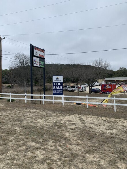 More Photos Of 10151 State Highway 16 S, Pipe Creek Office Residential For Sale