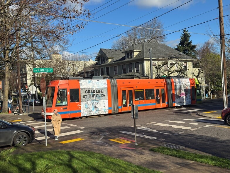 More Photos Of 2113-2115 NW Northrup St, Portland Storefront For Sale