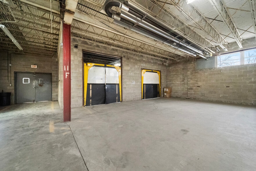 More Photos Of 209 W Main St, Linn Warehouse For Sale