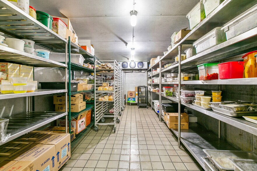 More Photos Of 534 S Myrtle Ave, Monrovia Restaurant For Lease