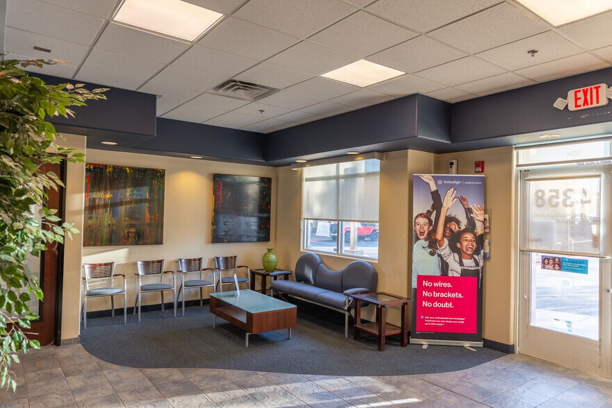 More Photos Of 4354-4358 W Cheyenne Ave, North Las Vegas Freestanding For Lease