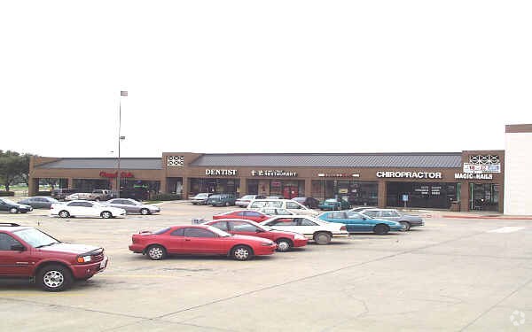 Primary Photo Of 2596 E Arkansas Ln, Arlington General Retail For Lease