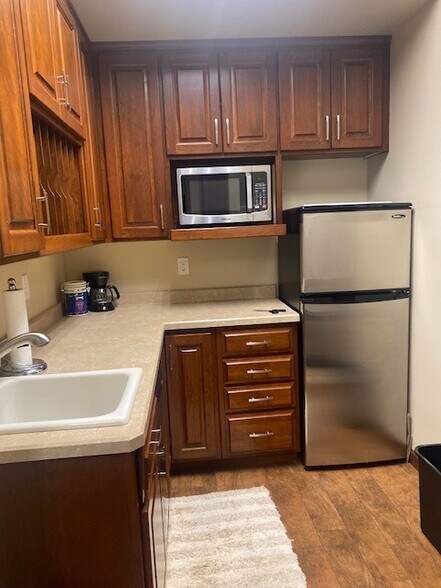 More Photos Of 2774 Commerce Dr NW, Rochester Office For Lease