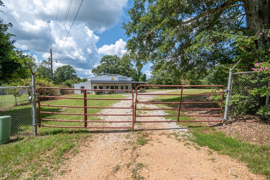 More Photos Of 577 Main st, Lexington Flex For Sale