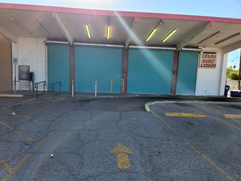 More Photos Of 2226 N Country Club Rd, Tucson Convenience Store For Sale