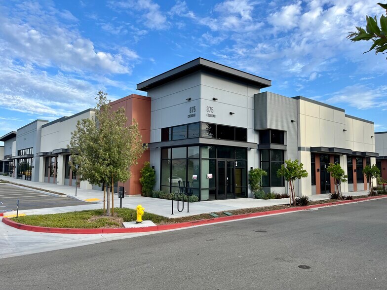More Photos Of 865-875 Cochran St, Simi Valley Warehouse For Sale