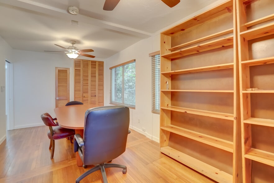 More Photos Of 8 SE 8th St, Fort Lauderdale Office For Sale