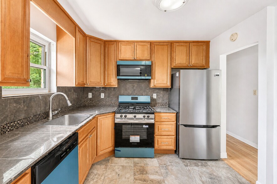 More Photos Of 5834 Fieldston Rd, Bronx Apartments For Sale