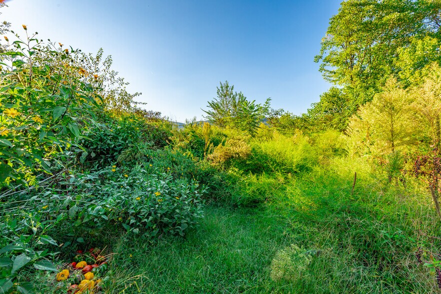 More Photos Of 15781 Rankin Ave, Dunlap Freestanding For Sale