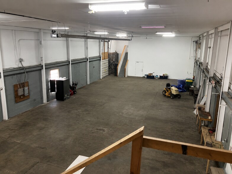 More Photos Of 373 Pleasant Ave, Hamburg Manufacturing For Lease