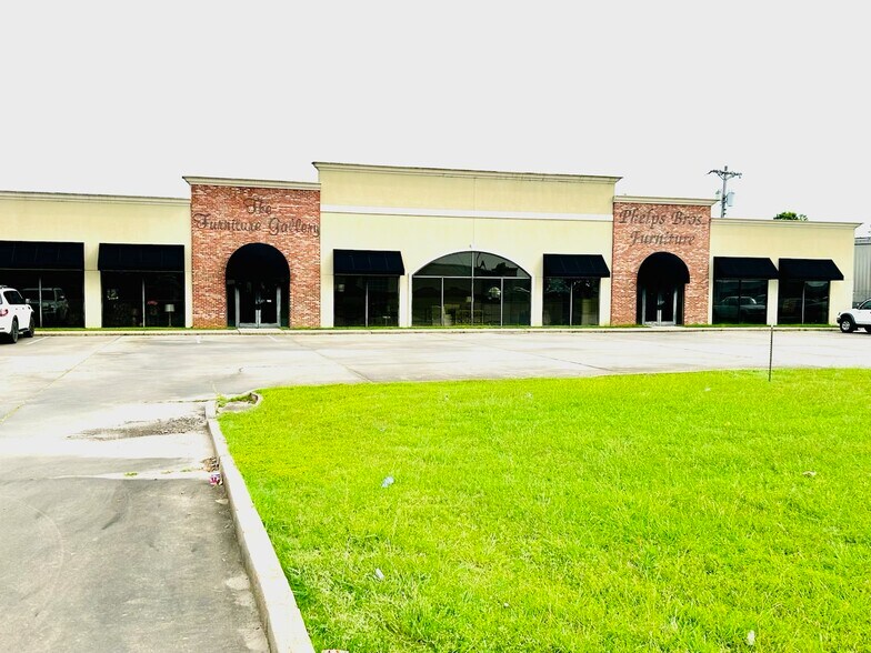 Primary Photo Of 869 S State St, Clarksdale Storefront For Sale