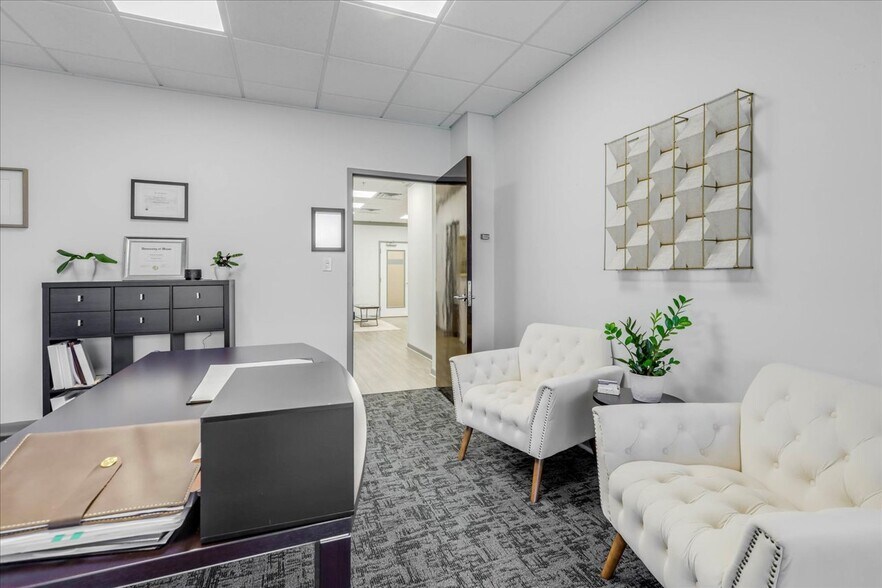 More Photos Of 215 S Monroe St, Tallahassee Office For Lease