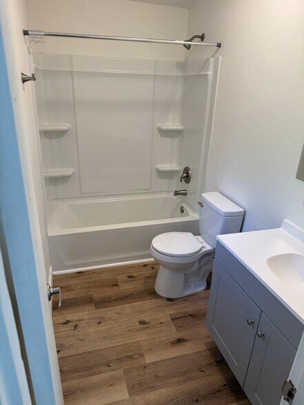 More Photos Of 8755 Shoreplace Pl NW, Silverdale Apartments For Sale