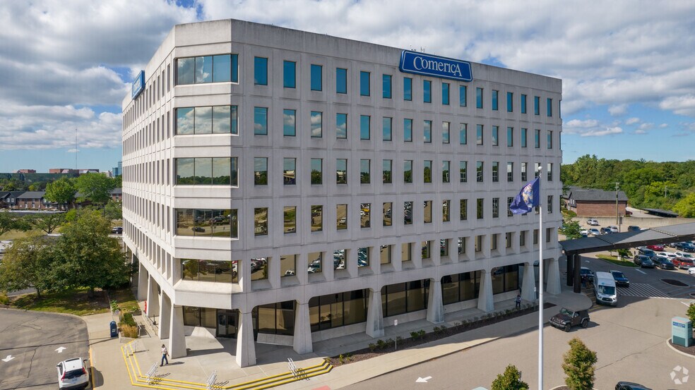 More Photos Of 29201 Telegraph Rd, Southfield Medical For Lease