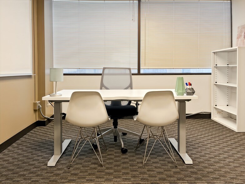 More Photos Of 39555 Orchard Hill Pl, Novi Coworking Space